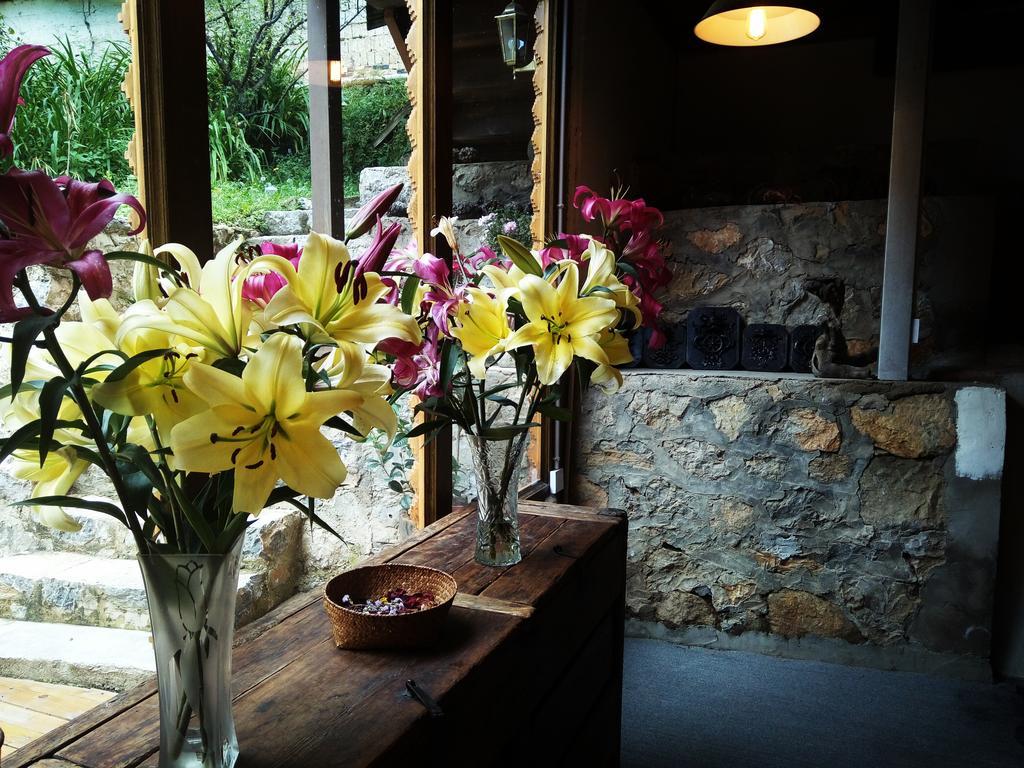 Shangri-La Mid - Mountain Homestay Kültér fotó