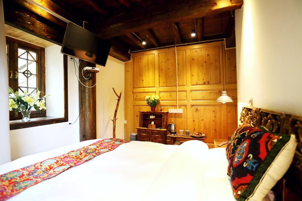 Shangri-La Mid - Mountain Homestay Kültér fotó