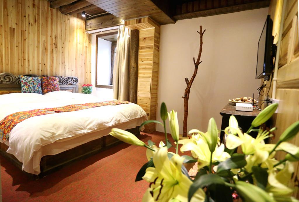 Shangri-La Mid - Mountain Homestay Kültér fotó