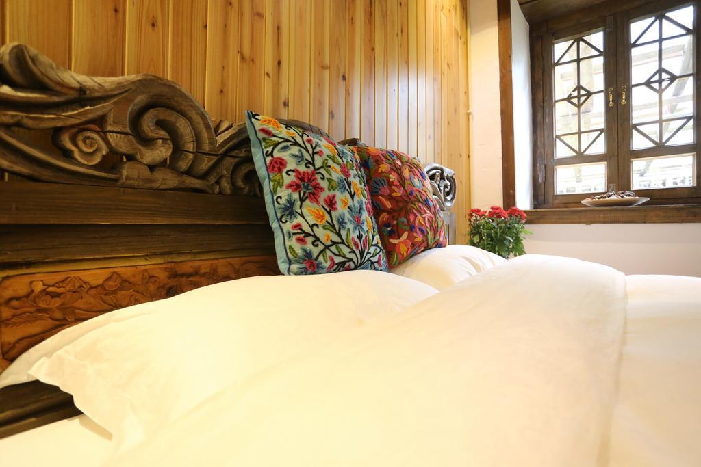Shangri-La Mid - Mountain Homestay Kültér fotó