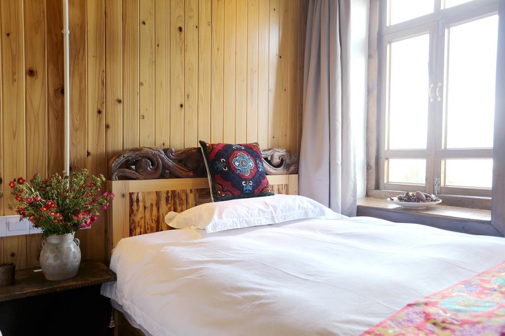 Shangri-La Mid - Mountain Homestay Kültér fotó